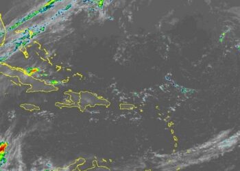 Vaguada frontal y arrastre del viento generan lluvias y tronadas