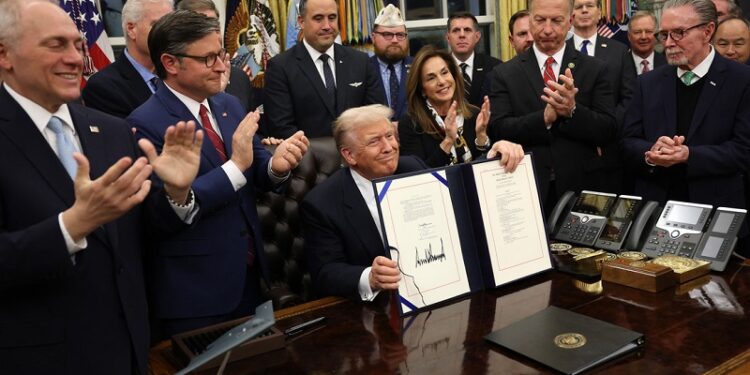 Trump pone fin al histórico cierre del Gobierno de EE.UU.