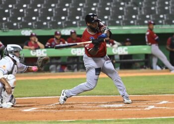 Gigantes ganan con toque de Hanser Alberto