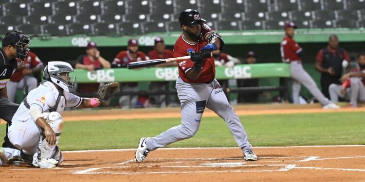 Gigantes ganan con toque de Hanser Alberto