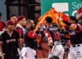 Los Gigantes vencen a las Estrellas apoyados en un rally grande en el octavo capítulo