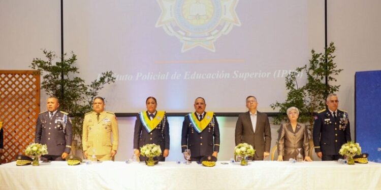Policía Nacional gradúa 314 oficiales y suboficiales