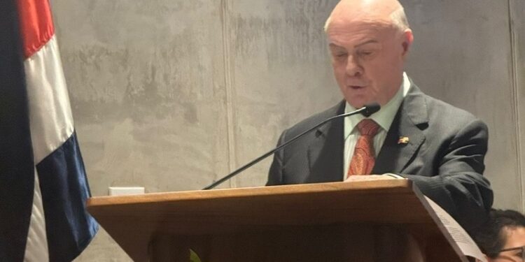 Hipólito Mejía define al crimen organizado como huracán con capacidad de derrumbar instituciones democráticas