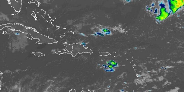 Aguaceros, tronadas y ráfagas de viento en varias provincias este miércoles