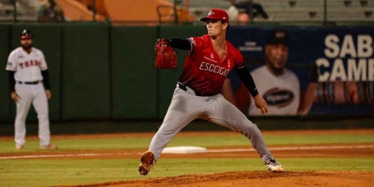 Toros vencen por la mínima 5-4 a Leones en La Romana