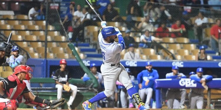 Licey cede ante Escogido en batallado encuentro