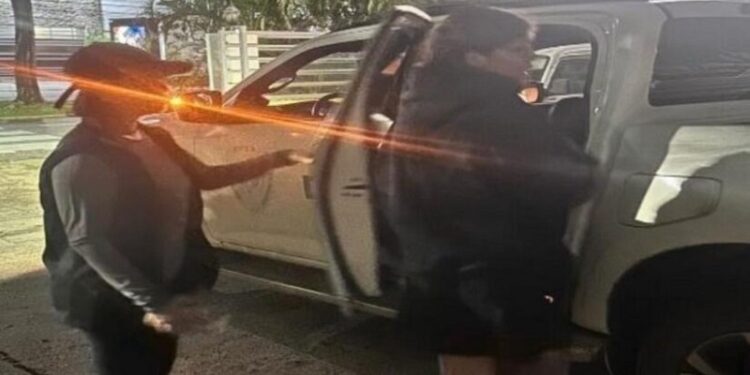 Policía rescata menor de 14 años tras denuncia de presuntos maltratos familiares