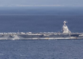 El portaviones más grande del mundo entra en el mar Caribe