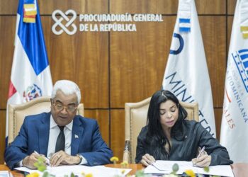 Procuraduría recibe terrenos donde construirán instalaciones del Inacif