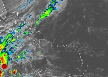 Soleado con nubes dispersas y algunos chubascos este martes