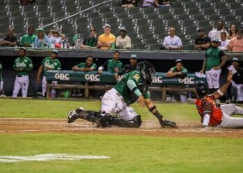 Toros caen ante Estrellas en San Pedro