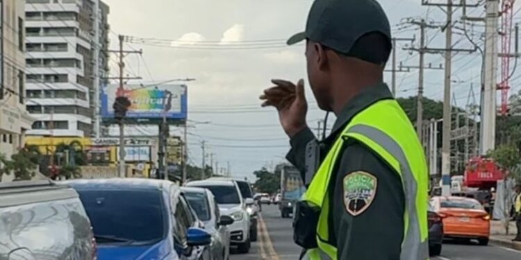 Autoridades mantienen rutas alternas por el concierto de Bad Bunny