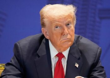 Trump afirma que «no cree» que EE.UU. «entre en guerra» con Venezuela