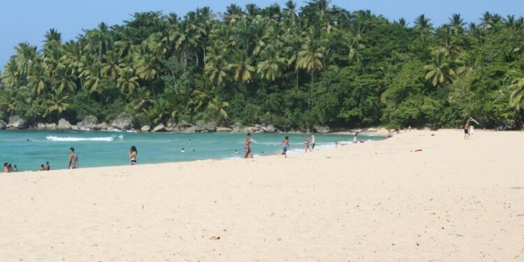 Anuncian la construcción de dos nuevos hoteles Super 8 en Cabrera y Río San Juan