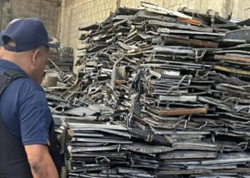 Ocupan drogas y dos toneladas de cableado eléctrico en allanamiento en Santiago 