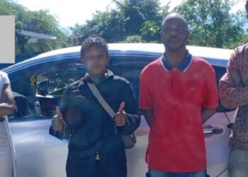 Detenida una canadiense por transportar a dos haitianos indocumentados 