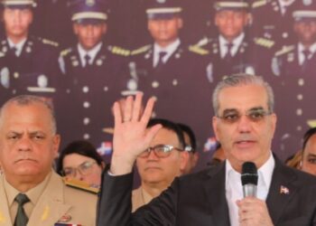 Presidente Abinader encabeza graduación de 64 nuevos cadetes de la Policía Nacional