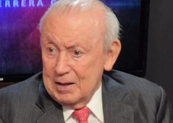 Rafael Alburquerque denuncia “estafa maestra” del PRM con fondos públicos