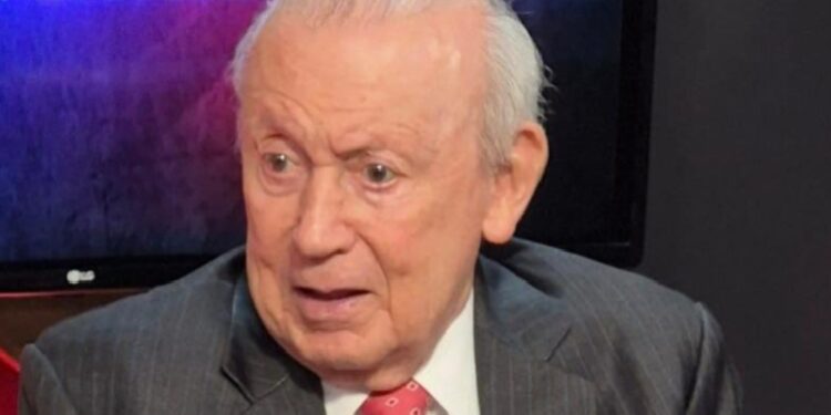 Rafael Alburquerque denuncia “estafa maestra” del PRM con fondos públicos