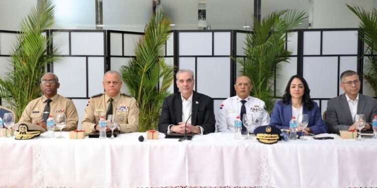 Presidente Abinader encabeza reunión de seguimiento al Plan de Seguridad Ciudadana