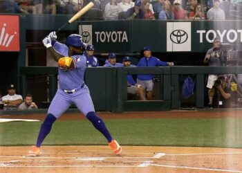 Adolis García acuerda con los Filis por una temporada (fuente)