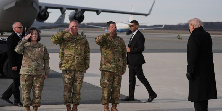 Trump responde si busca autorización del Congreso para realizar ataques en tierra en Venezuela