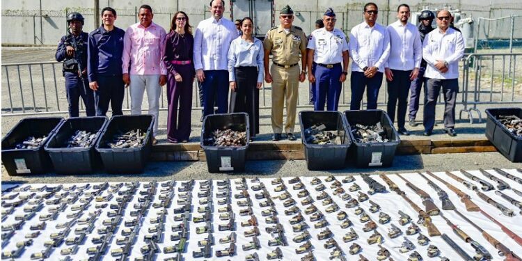 Autoridades destruyen armas de fuego incautadas