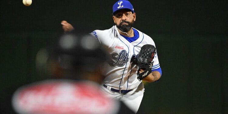 Valdez se luce en triunfo del Licey sobre Gigantes