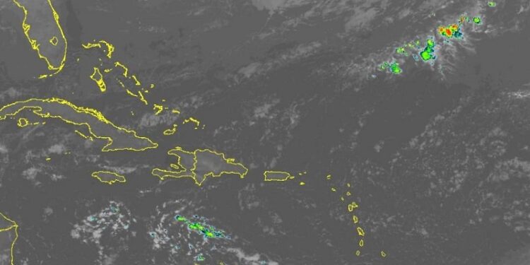 Lluvias pasajeras este domingo por débil vaguada