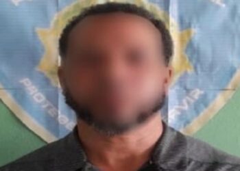 Policía arresta por separado a dos hombres requeridos por la justicia