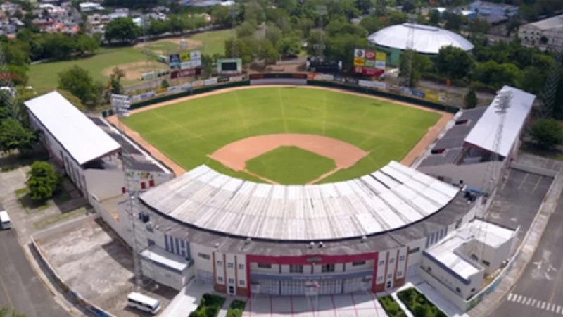 Escogido busca seguir perfecto; Toros y Águilas chocan esta noche