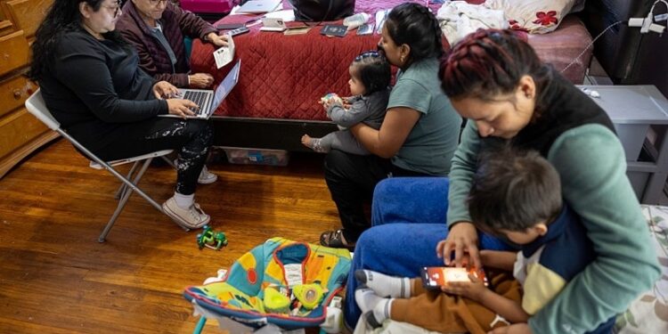 EE.UU. pone fin a programas de reunificación familiar a 7 países de Latinoamérica