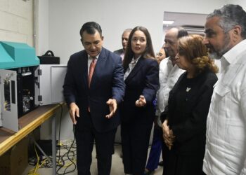 JCE inicia calibración y personalización de primeras máquinas que imprimirán la nueva cédula