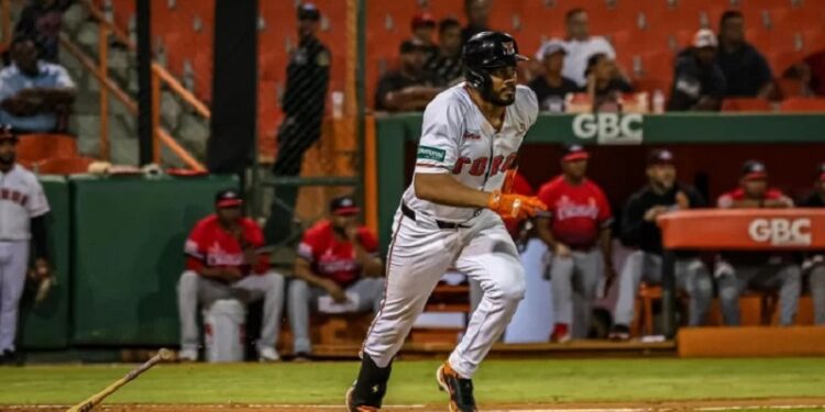 Candelario empuja tres para elevar a cuatro racha triunfal de Toros que derrotaron 7-4 a Leones