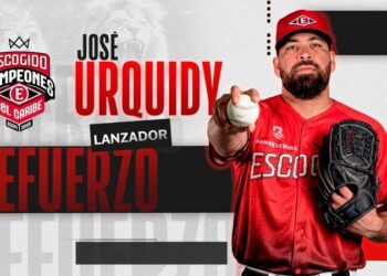 Escogido anuncia la contratación de José Urquidy