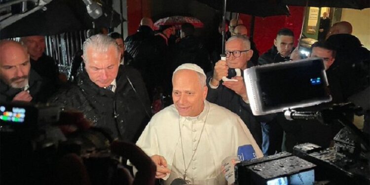 León XIV pide que en Navidad haya 24 horas de paz en todo el mundo