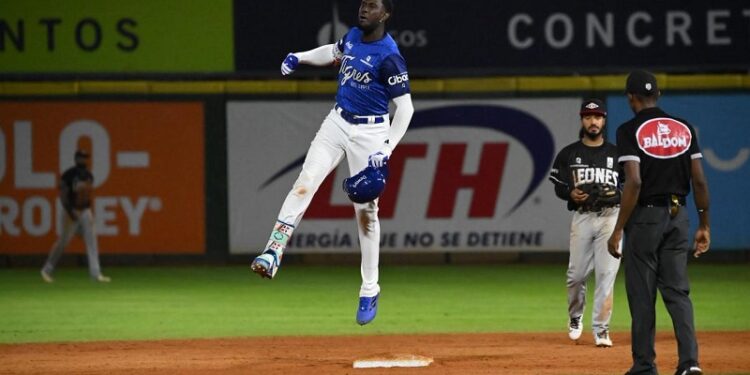 Jonrón de Mauricio deja tendido al Escogido