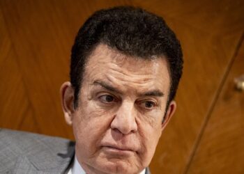 Nasralla: «No aceptamos una declaratoria que dé como ganador a un candidato sin respuestas a 10.000 urnas»