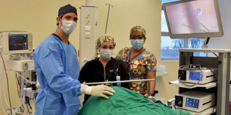 SNS registró récord histórico en cirugías con aumento de 34.3 por ciento 
