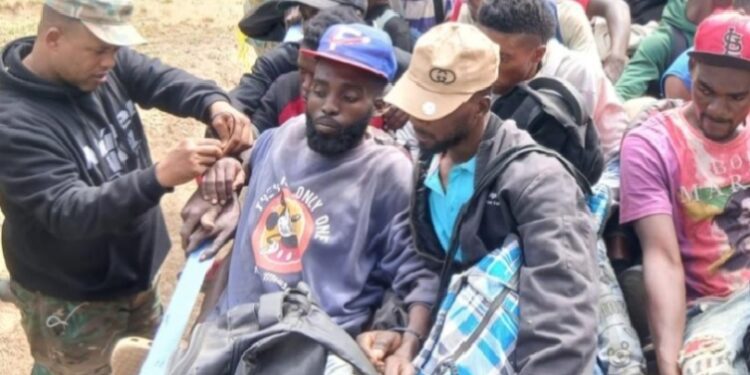 Interceptan 48 indocumentados en Santiago Rodríguez y Dajabón