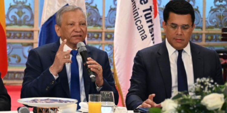 Banreservas lidera en FITUR 2026 con acuerdos de inversión superiores a US$6,500 millones