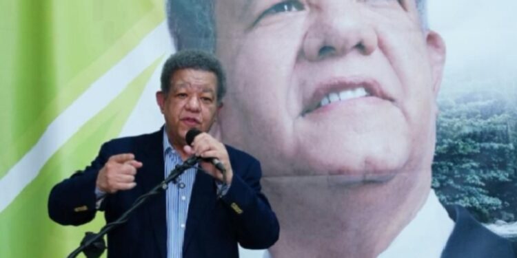 Leonel acusa al PRM de haber comprado elecciones con fondos de SeNaSa 