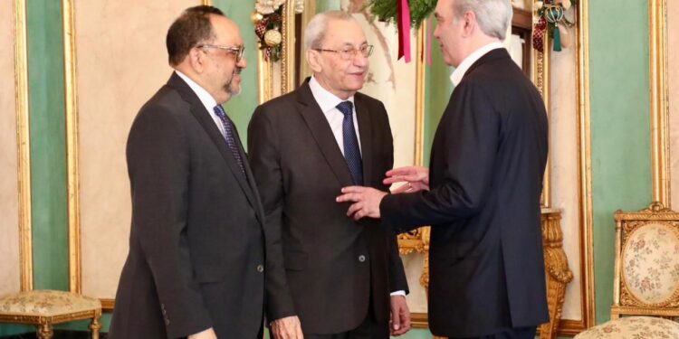 Presidente Abinader juramenta a Antoliano Peralta como ministro de Justicia y a Jorge Subero Isa en la Consultoría Jurídica