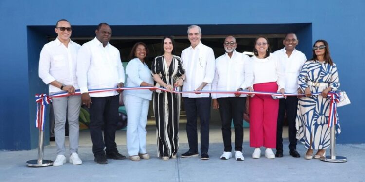 Presidente Abinader inaugura moderno mercado municipal en Las Matas de Farfán