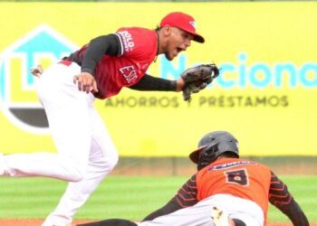 Toros vencen al Escogido y provocan empate en primer lugar