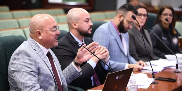 Cámara evalúa propuesta de alza de salarios de alcaldes