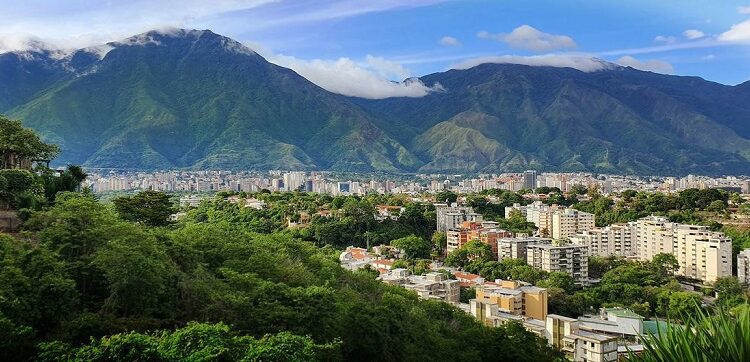 Rendir cuentas por las violaciones de derechos humanos no se logra mediante una intervención militar unilateral