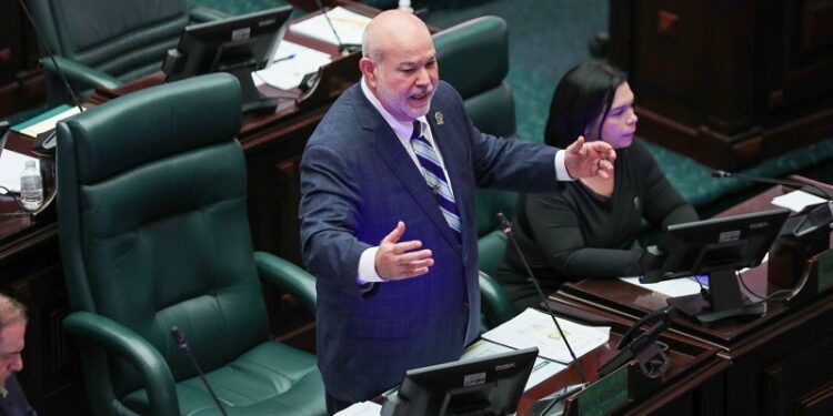 Cámara aprueba proyecto que elimina escoltas a exgobernadores convictos