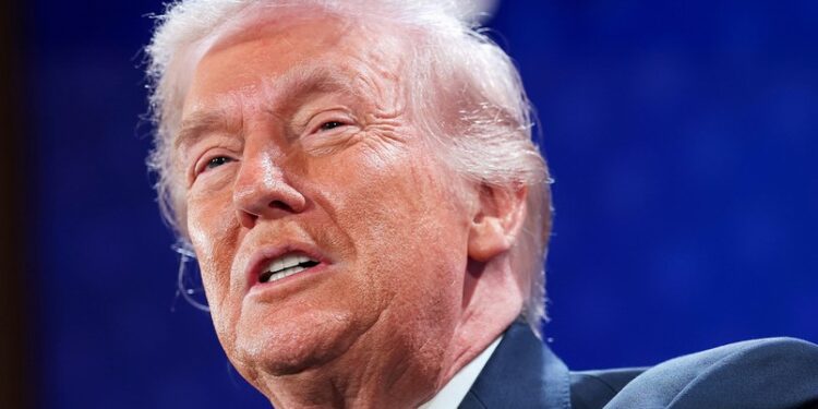 Revelan qué tipo de ataque contra Irán pidió Trump a sus asesores