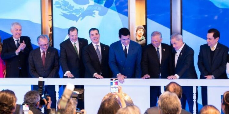 Ministro Collado inaugura stand dominicano en Fitur 2026